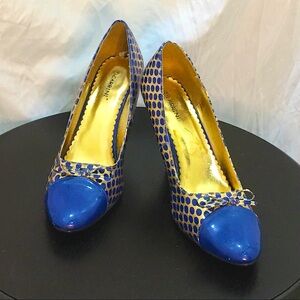Carrini blue pumps size 11W